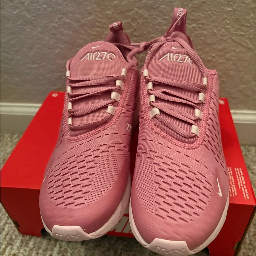 Nike Air Max 270 Kids Sneakers in Pink and White